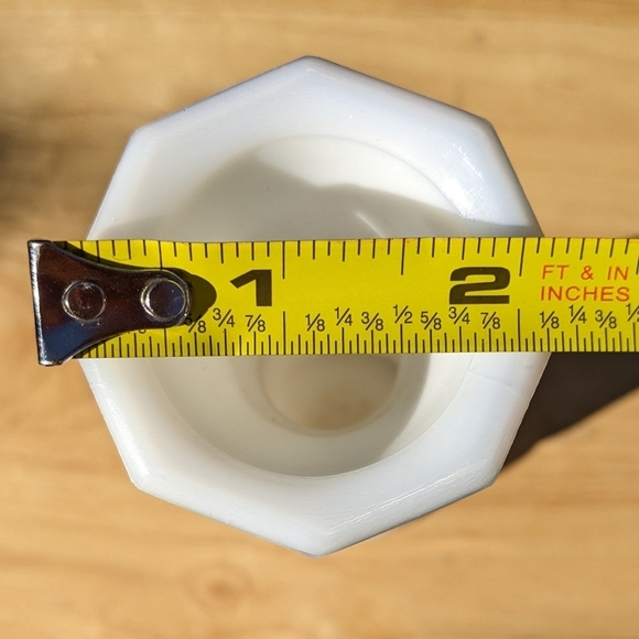 Vintage MCM White Milk Glass Starburst Bud Vase - Picture 6 of 7